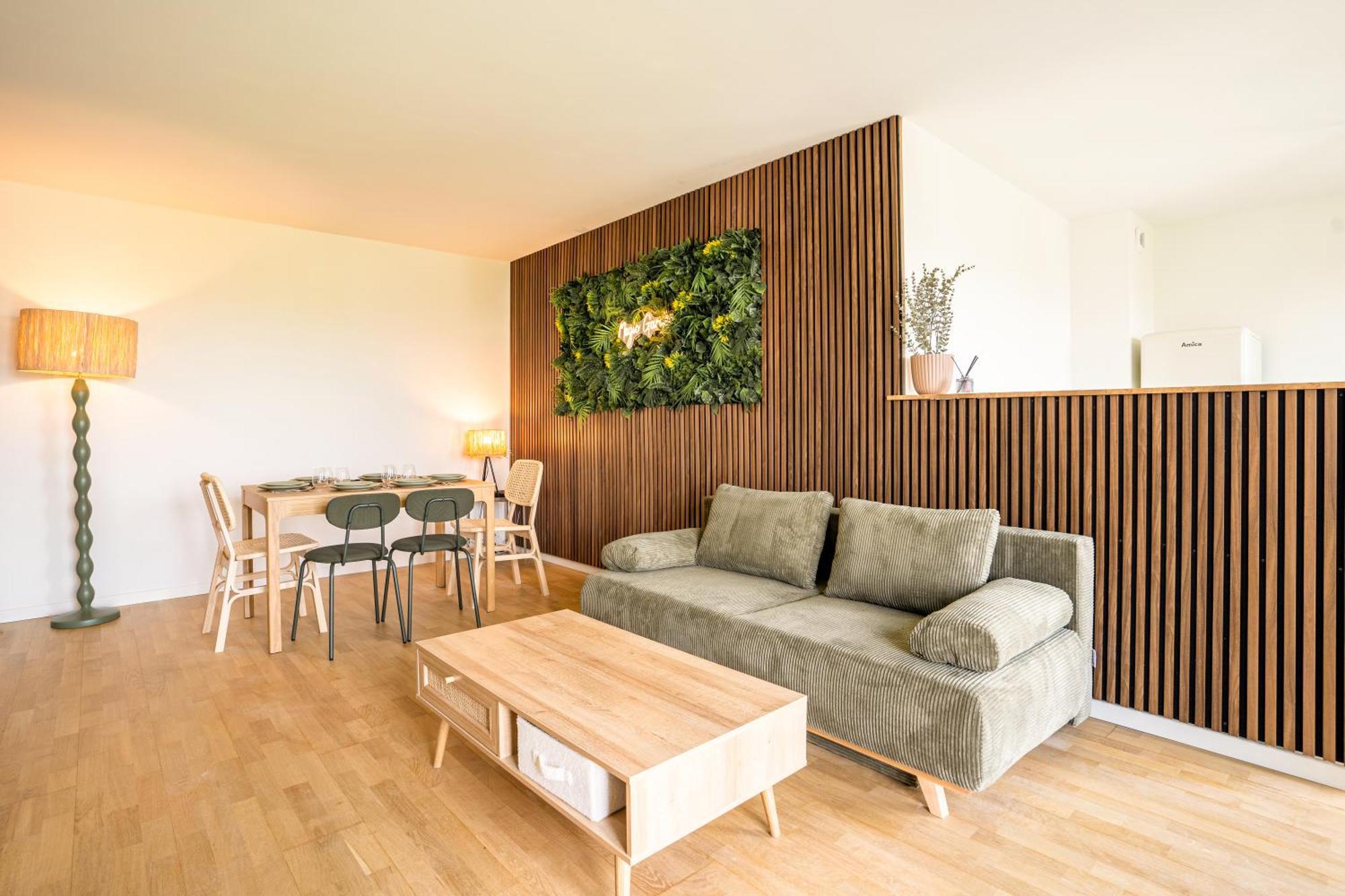 Magic Garden 6 Personnes Parking Prive A 20m Du Rer Appartement